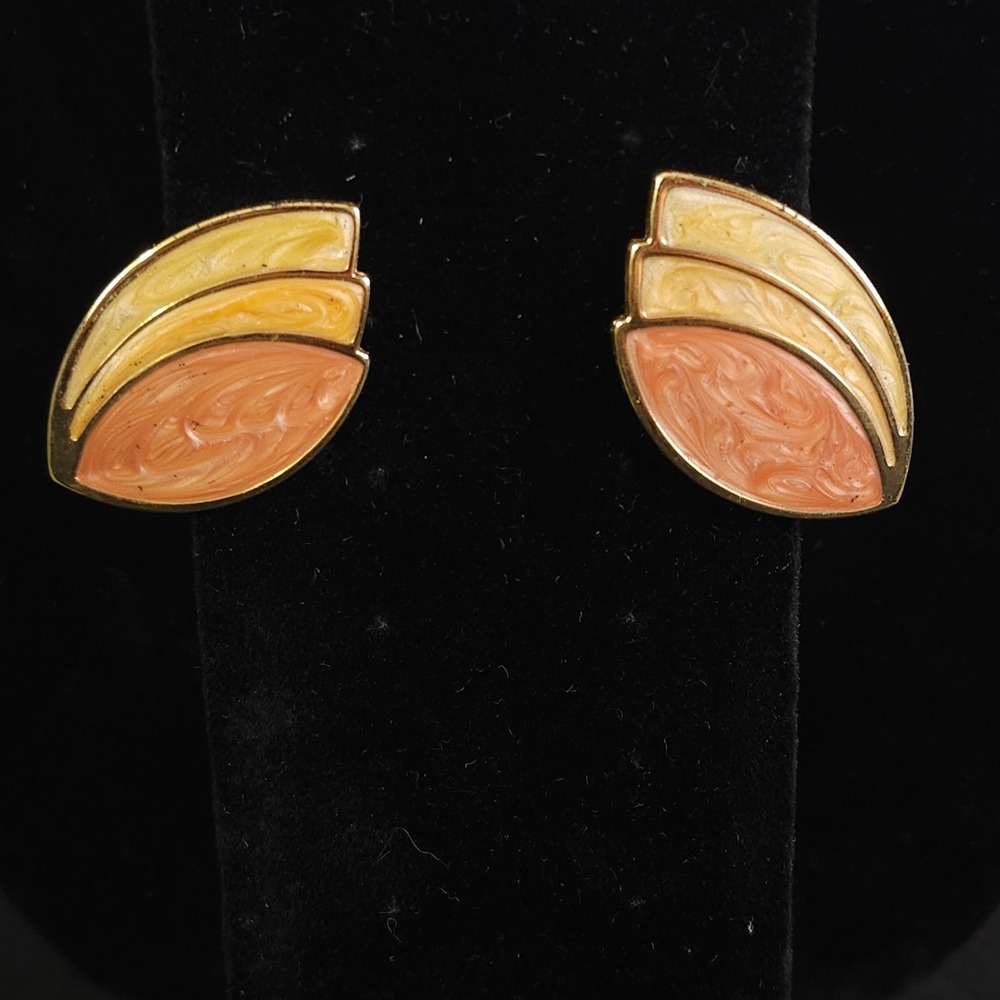 Vintage Unsigned 1990 Avon Summer Pastels 3 Shades Enamel‎ Pierced Earrings
